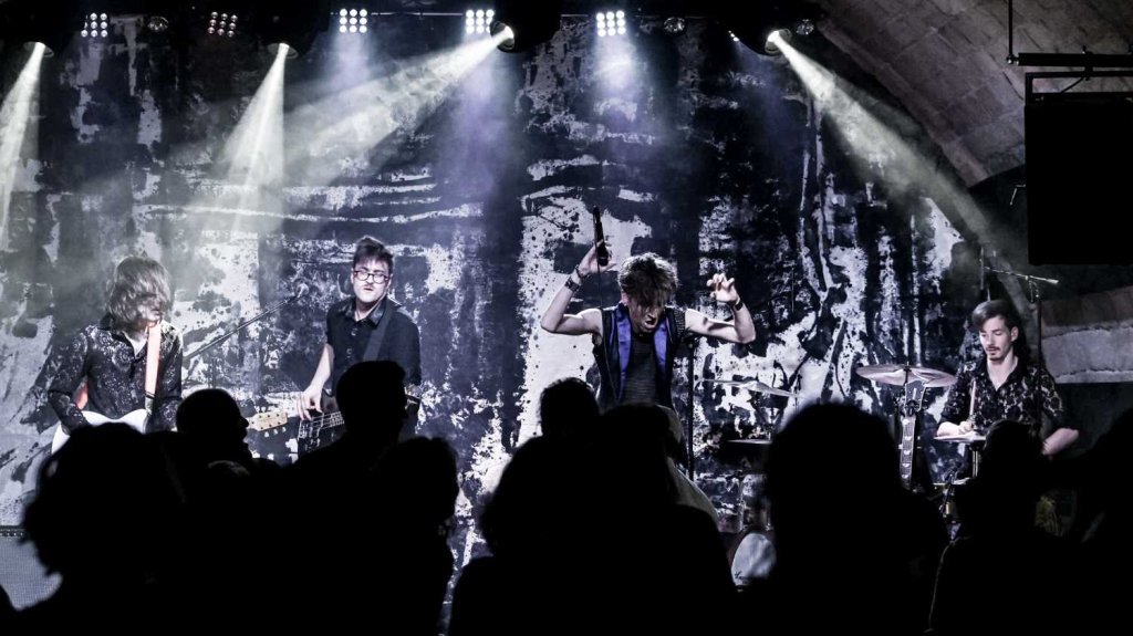 Hallam und Band auf der Bühne © Blicklicht Photographie Hallam und Band auf der Bühne © Blicklicht Photographie